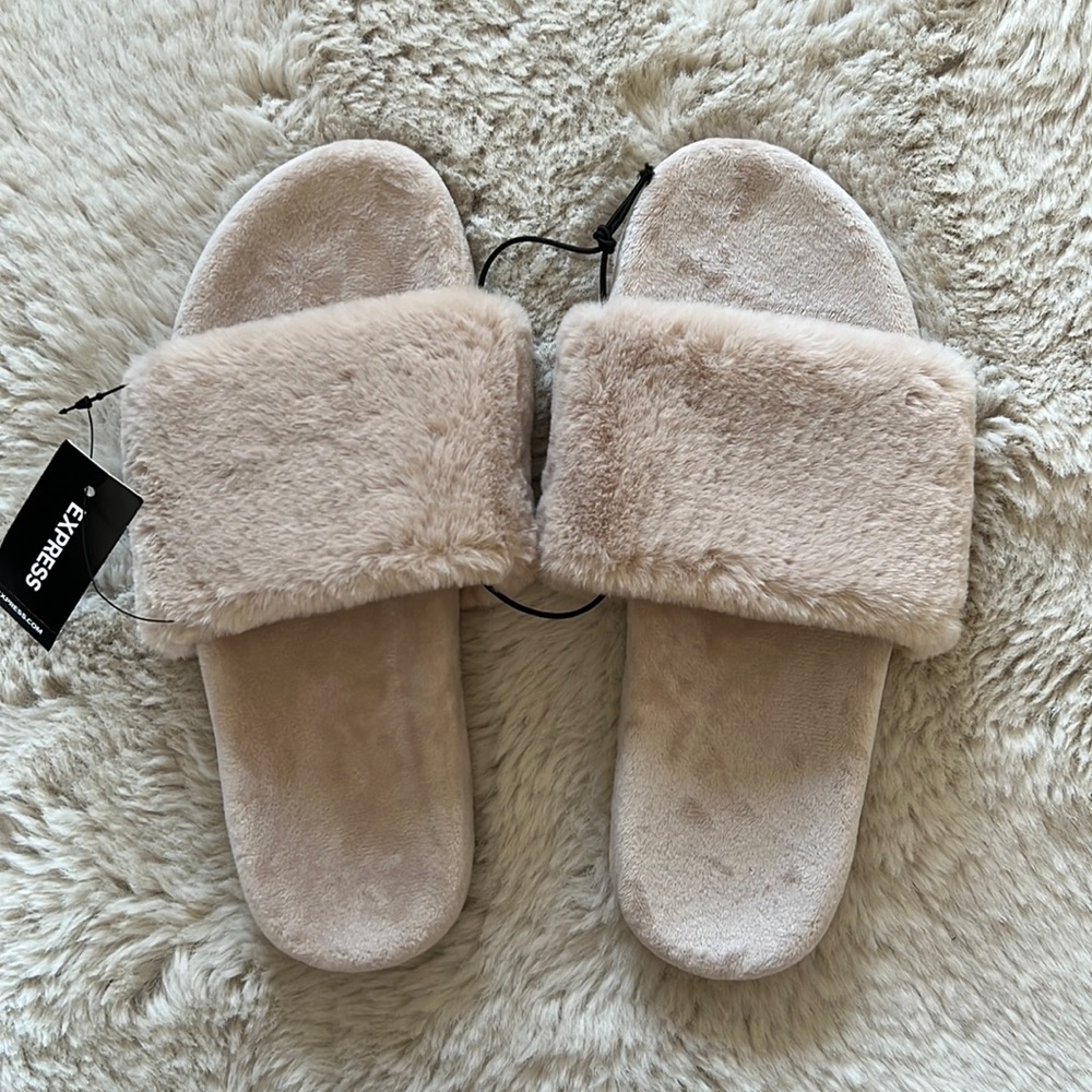 NWT Express fluffy slippers